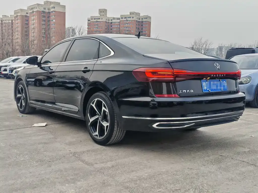 Volkswagen Passat — фото 9