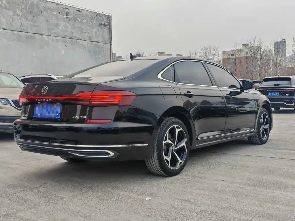 Volkswagen Passat — фото 3