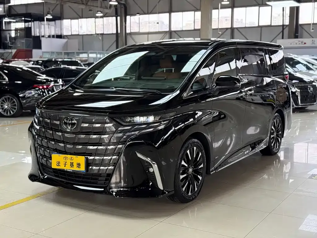 Toyota Alphard — фото 6