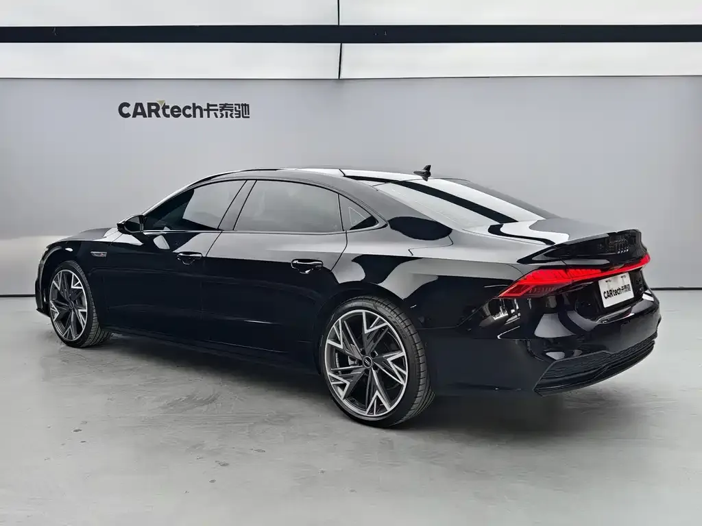 Audi A7L — фото 3