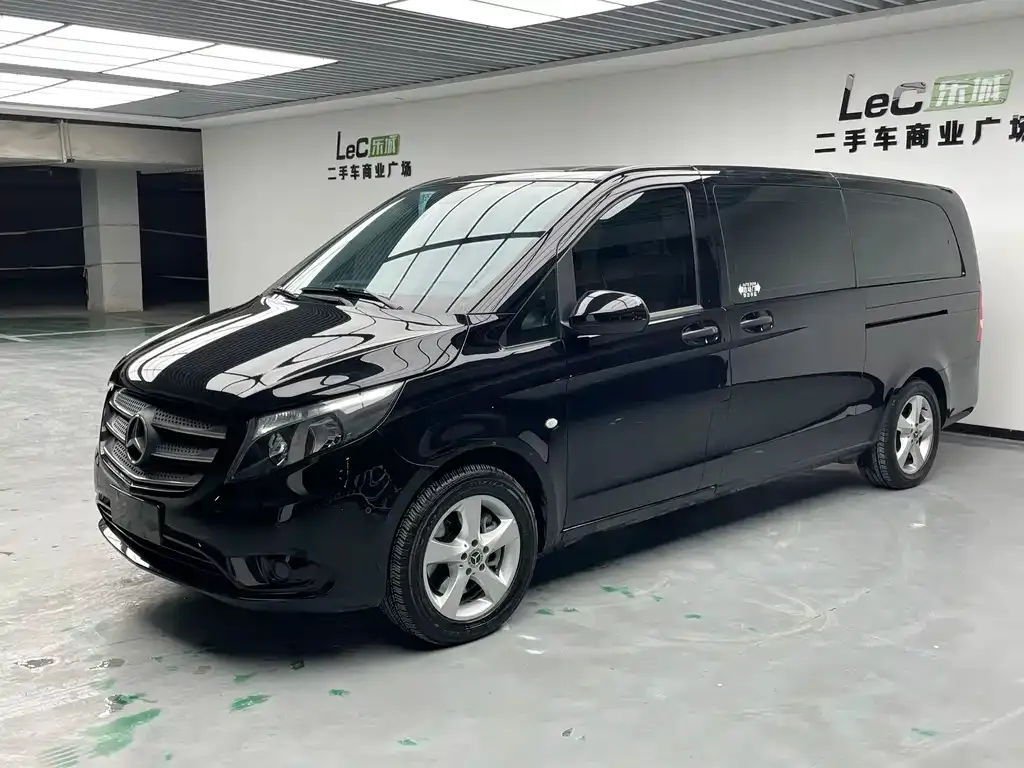 Mercedes-Benz Vito — фото 1