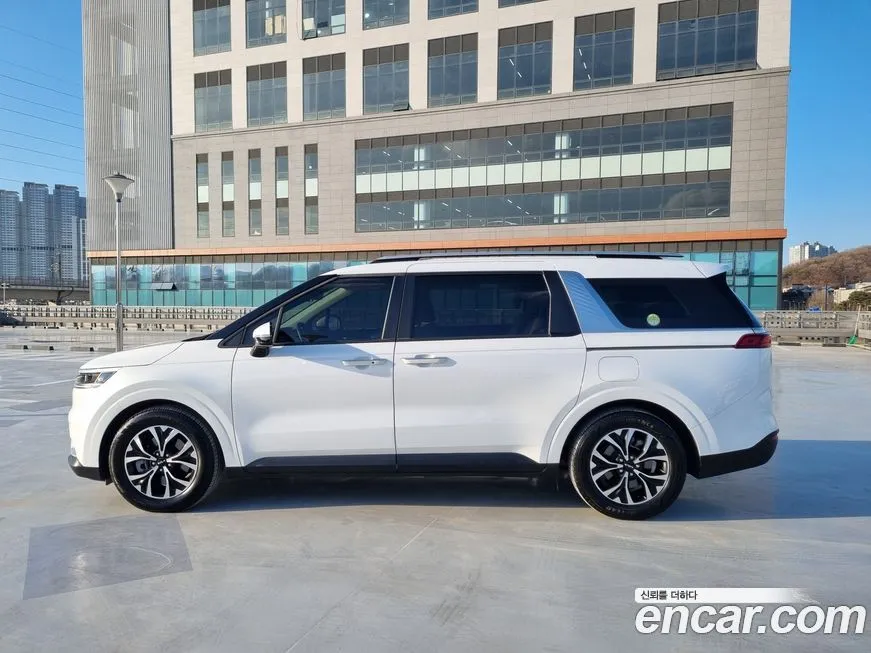 Kia Carnival — фото 10