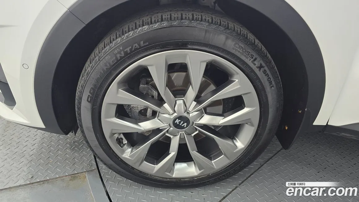 Kia Sorento — фото 6