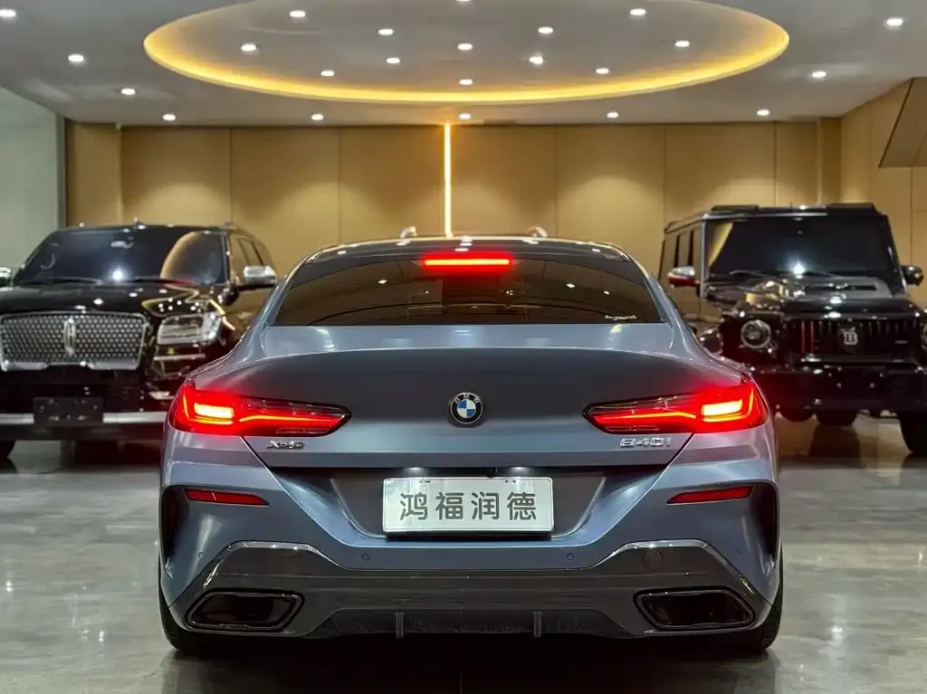 BMW 8 Series — фото 9
