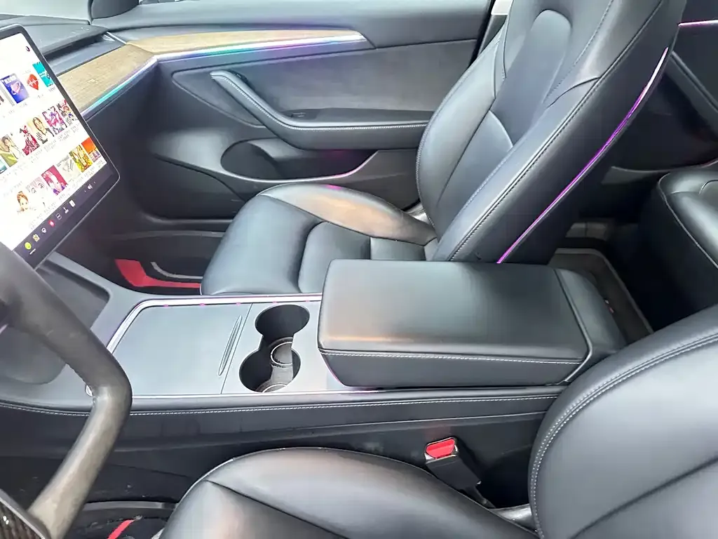 Tesla Model 3 — фото 4