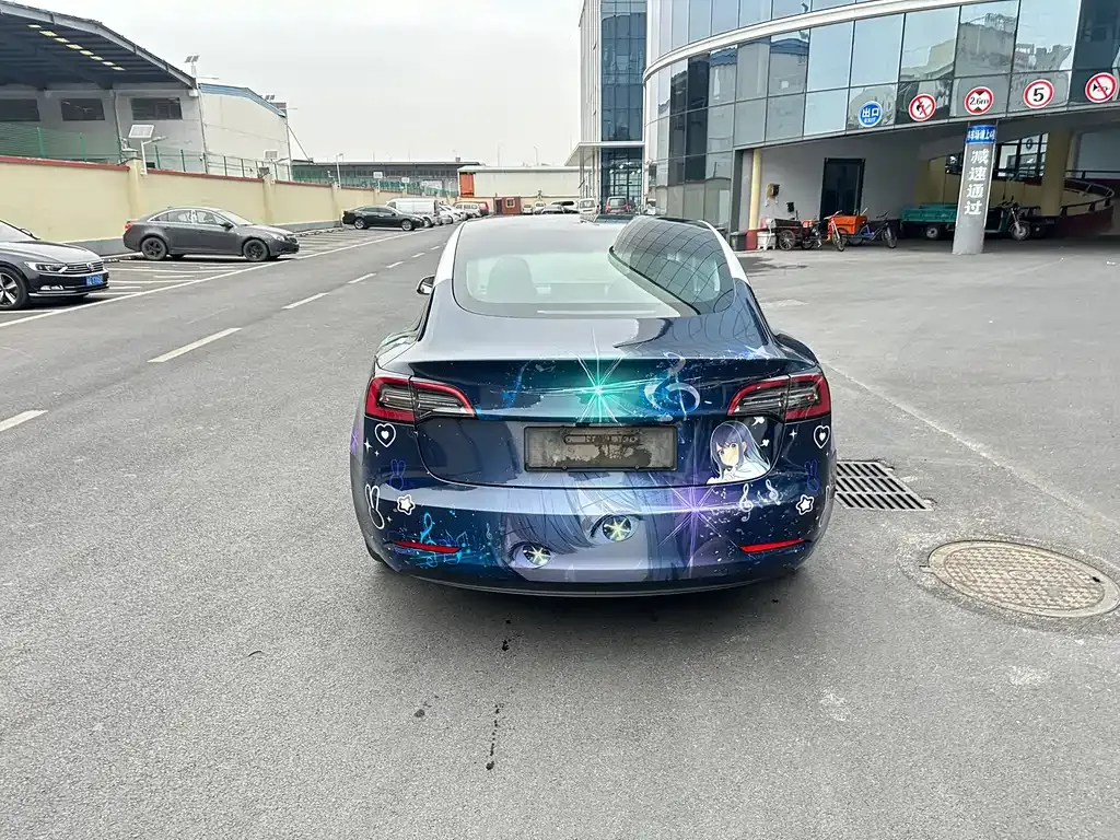 Tesla Model 3 — фото 3