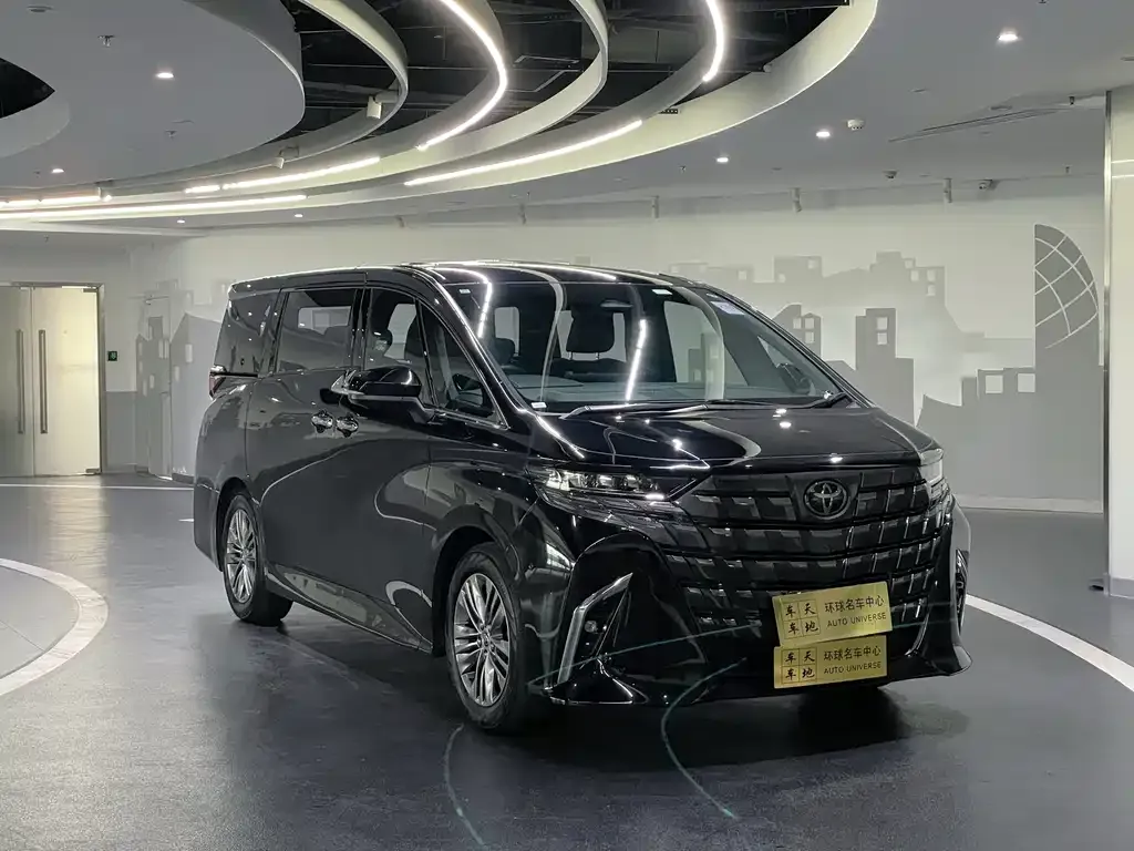 Toyota Alphard — фото 4