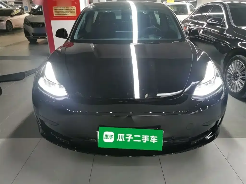 Tesla Model 3 — фото 2