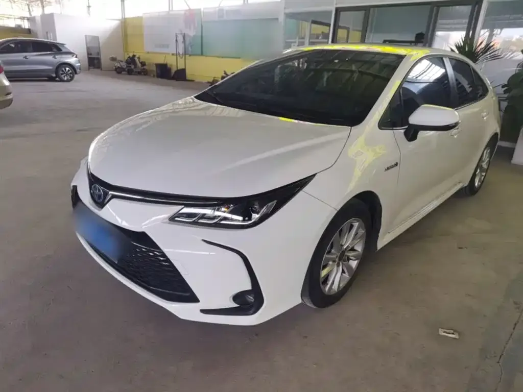 Toyota Corolla — фото 1