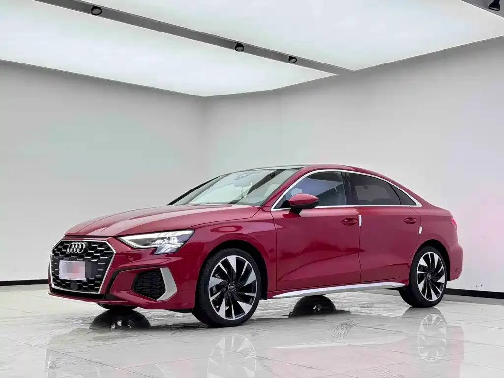 Audi A3 — фото 1