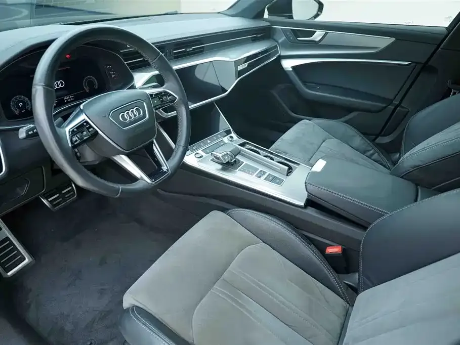 Audi A6L — фото 10