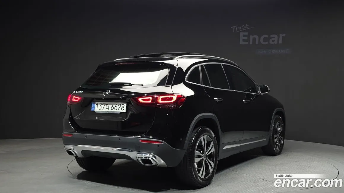 Mercedes-Benz GLA-Class — фото 7