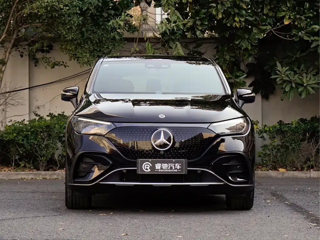 Mercedes-Benz EQE SUV — фото 9
