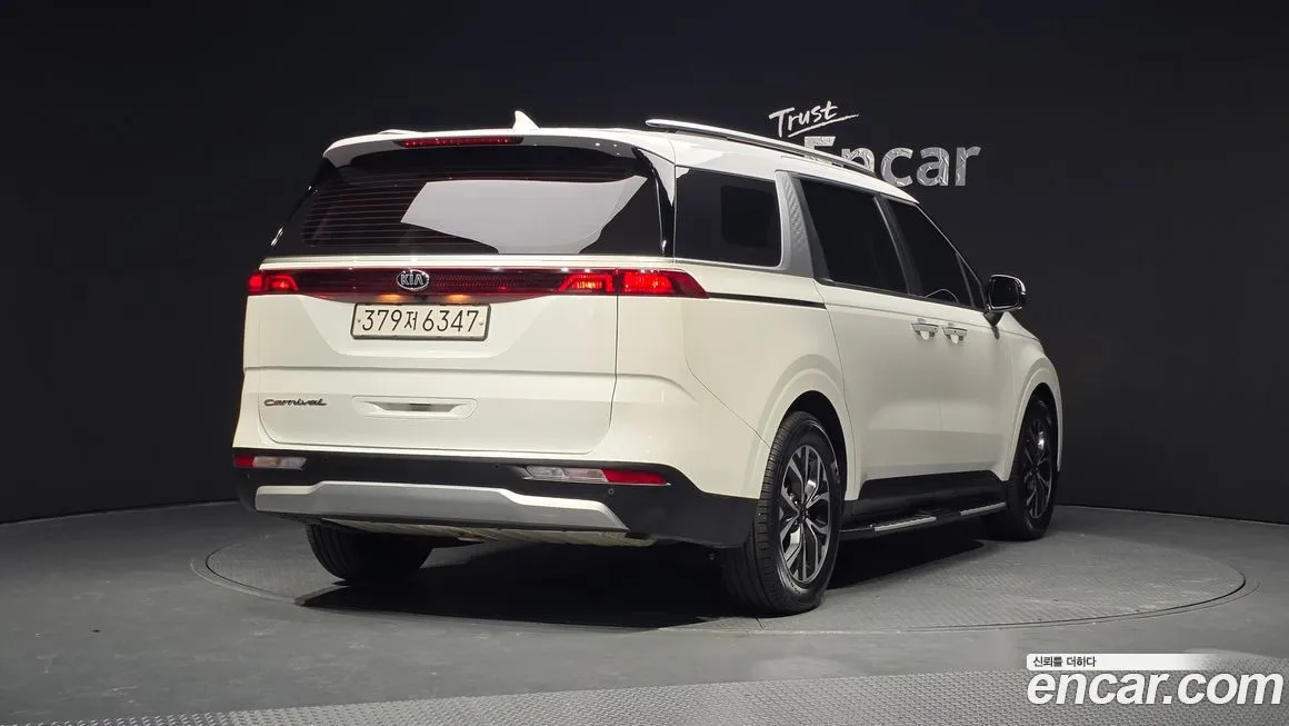 Kia Carnival — фото 3