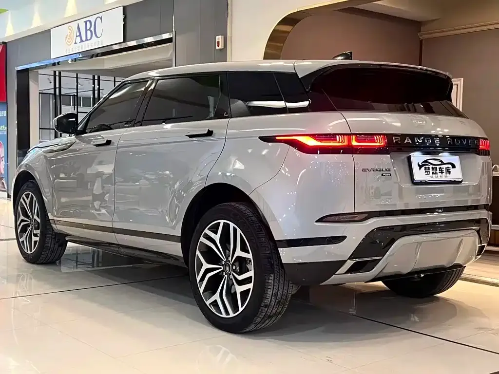 Land Rover Evoque — фото 7