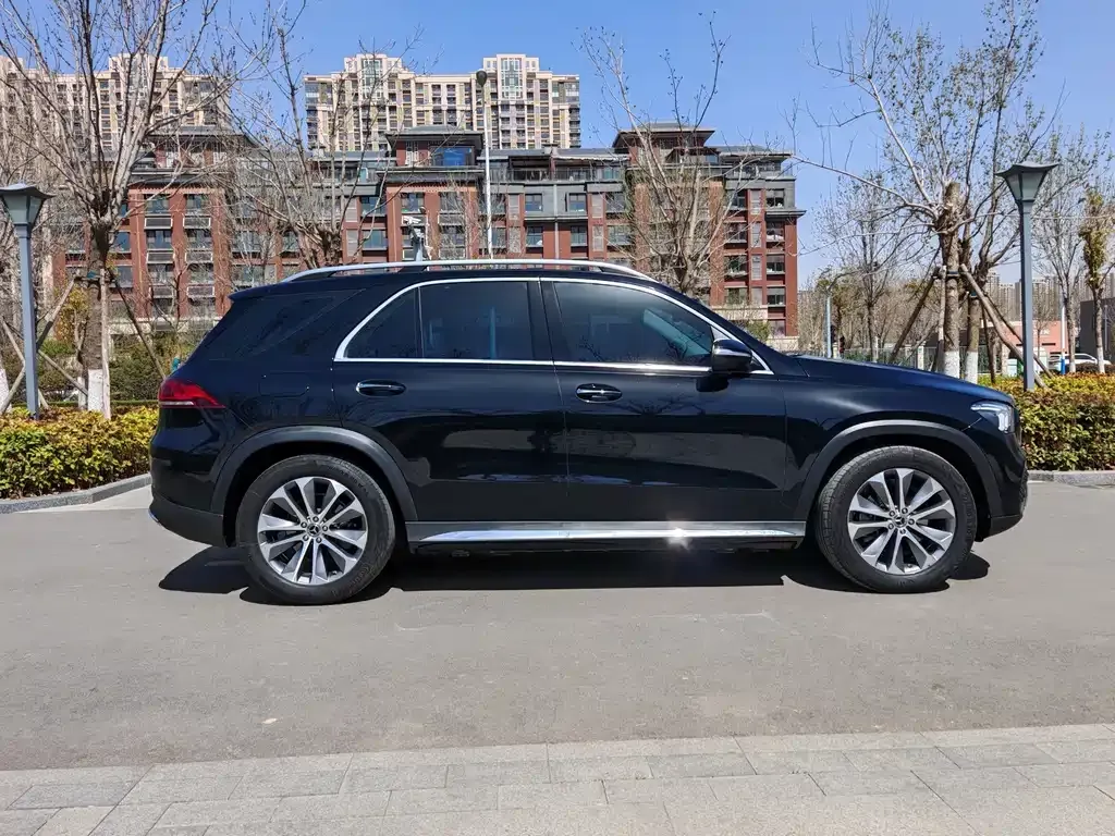 Mercedes-Benz GLE — фото 6