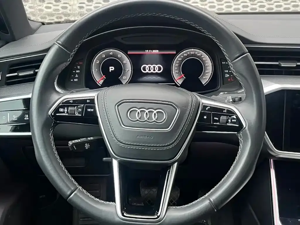Audi A6L — фото 7