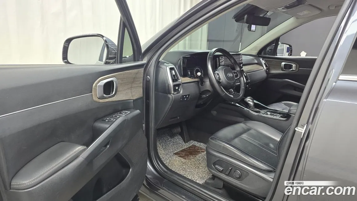 Kia Sorento — фото 7
