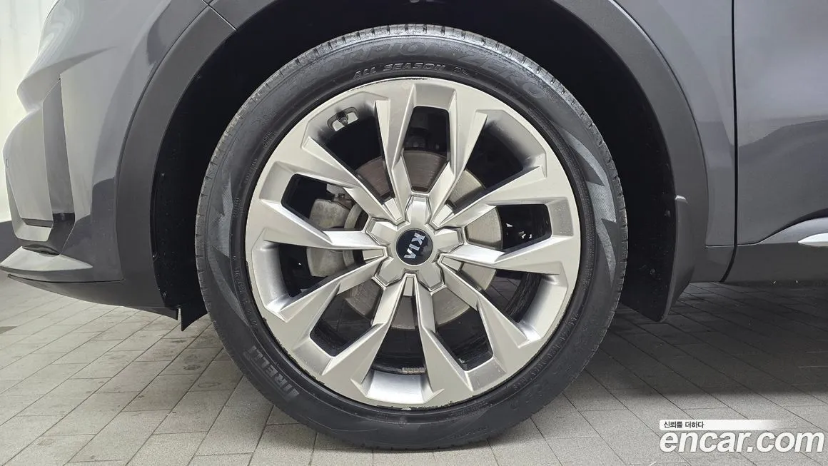 Kia Sorento — фото 9