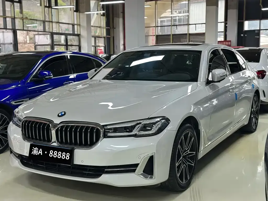 BMW 5 Series — фото 1
