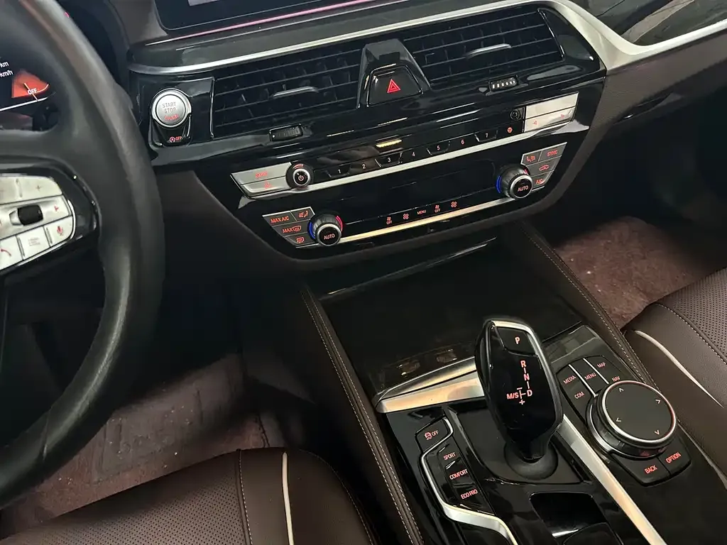 BMW 5 Series — фото 4