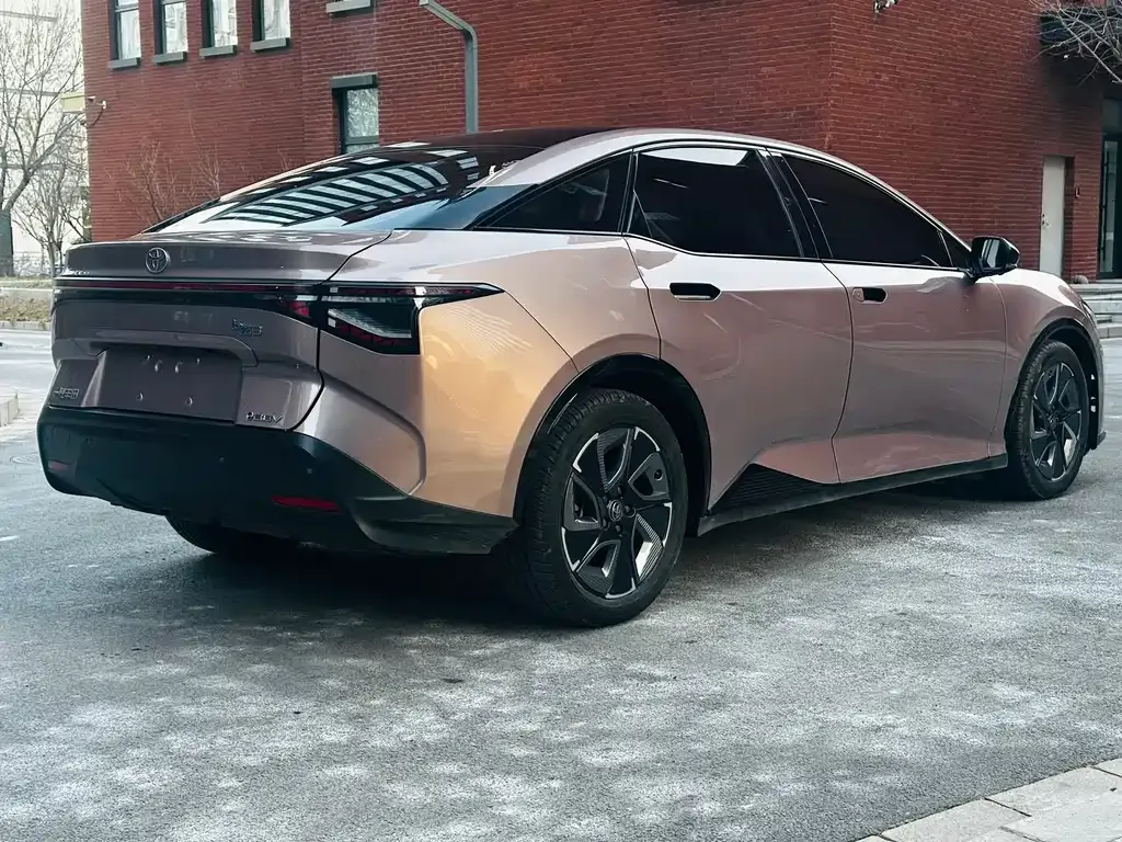 Toyota bZ3 — фото 10
