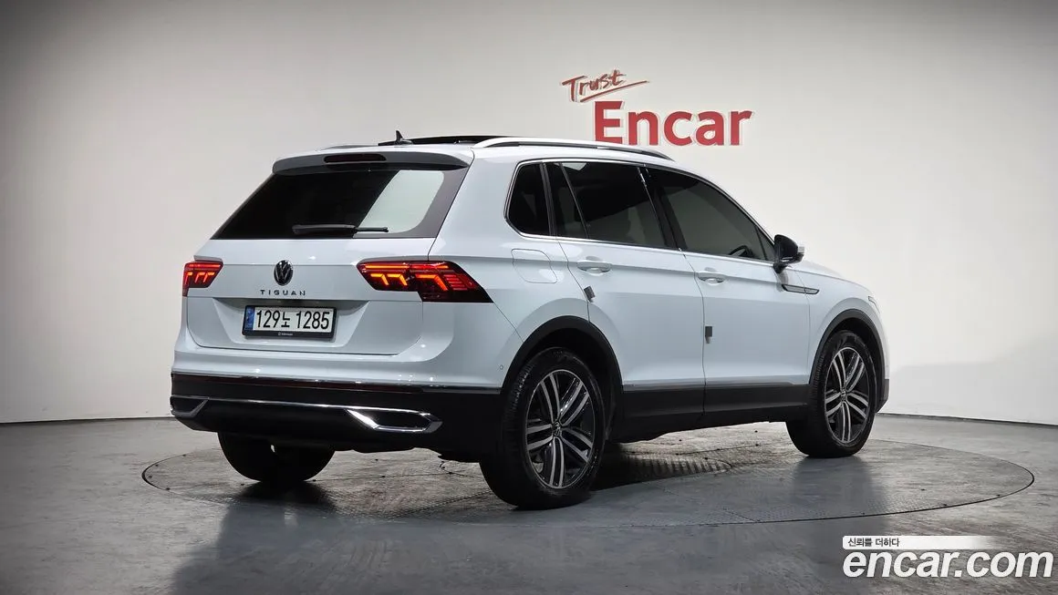 Volkswagen Tiguan — фото 9