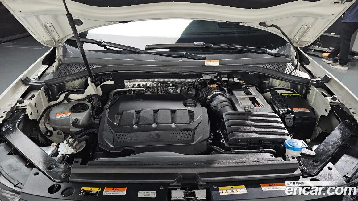 Volkswagen Tiguan — фото 8