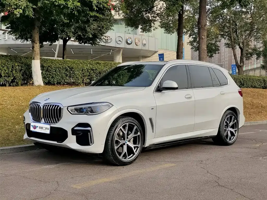 BMW X5 — фото 1