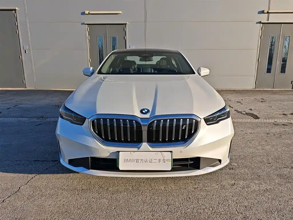 BMW i5 — фото 9