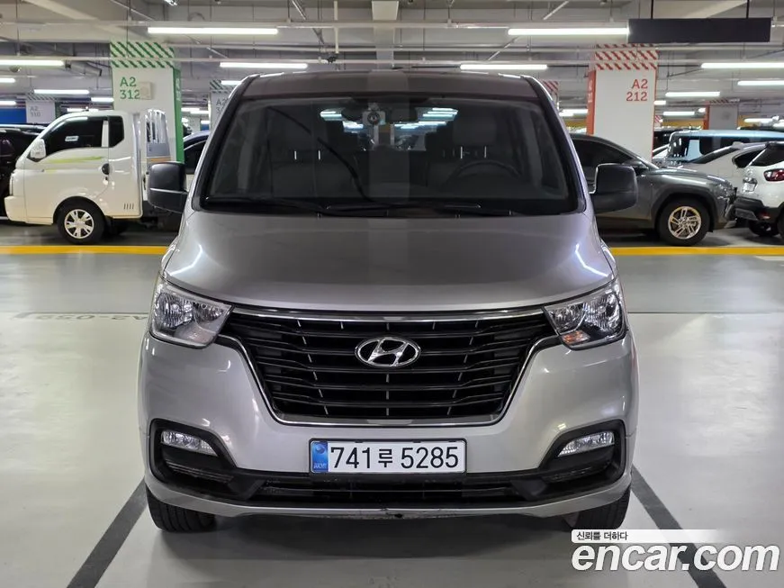 Hyundai Starex — фото 2