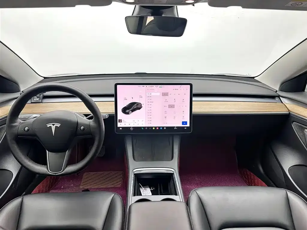 Tesla Model 3 — фото 3