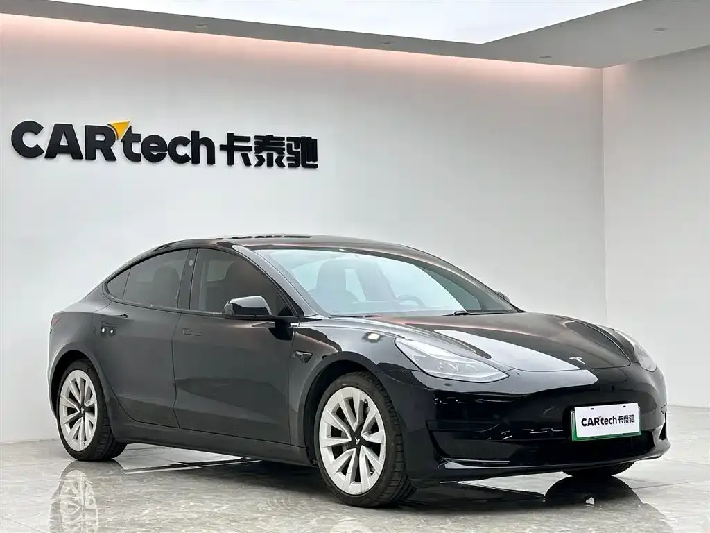 Tesla Model 3 — фото 4