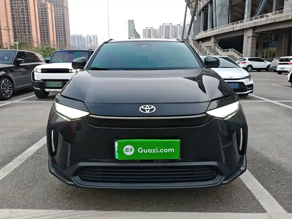 Toyota bZ4X — фото 2