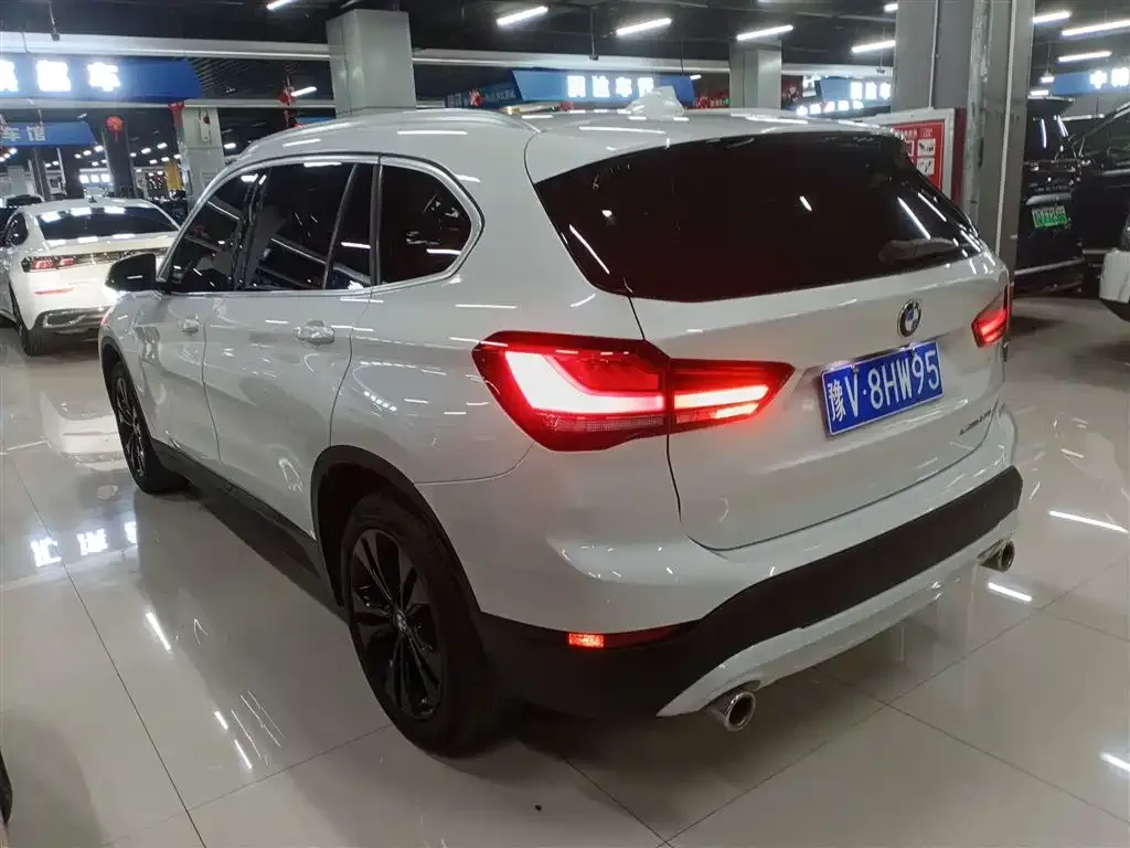 BMW X1 — фото 2