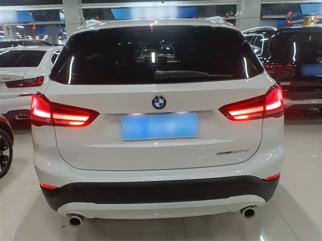 BMW X1 — фото 10