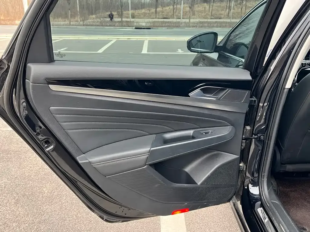 Volkswagen Passat — фото 2