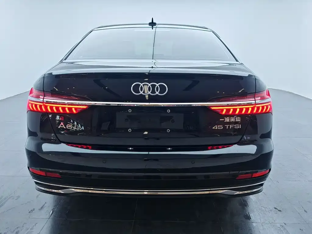 Audi A6L — фото 2