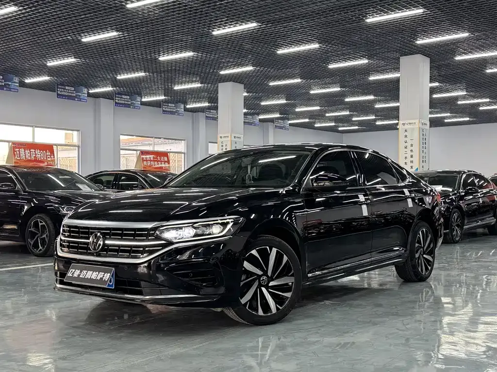 Volkswagen Passat — фото 1