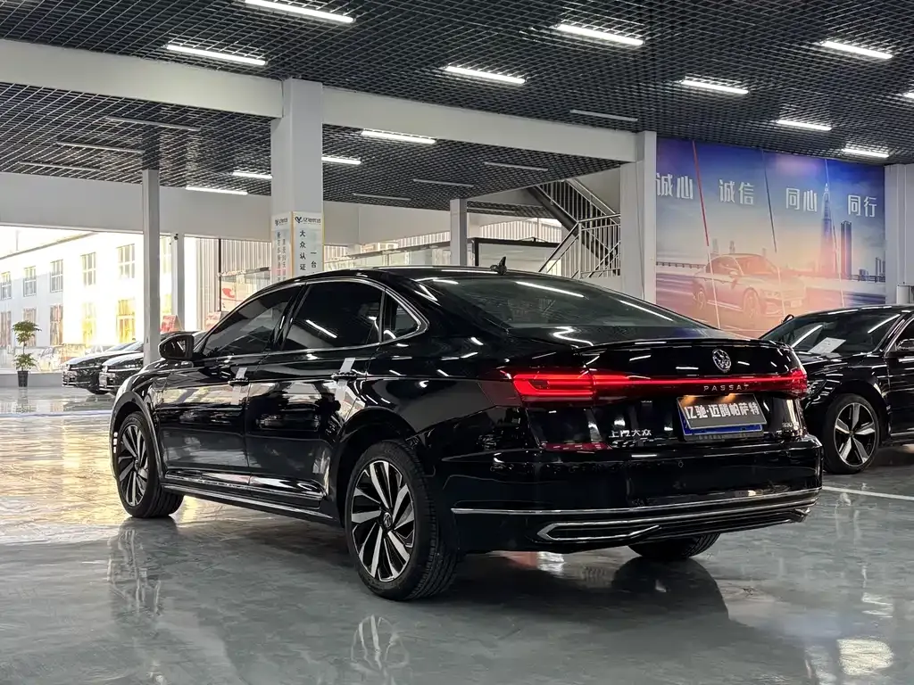 Volkswagen Passat — фото 5