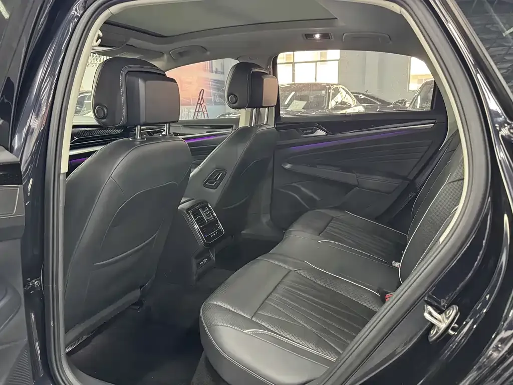 Volkswagen Passat — фото 4