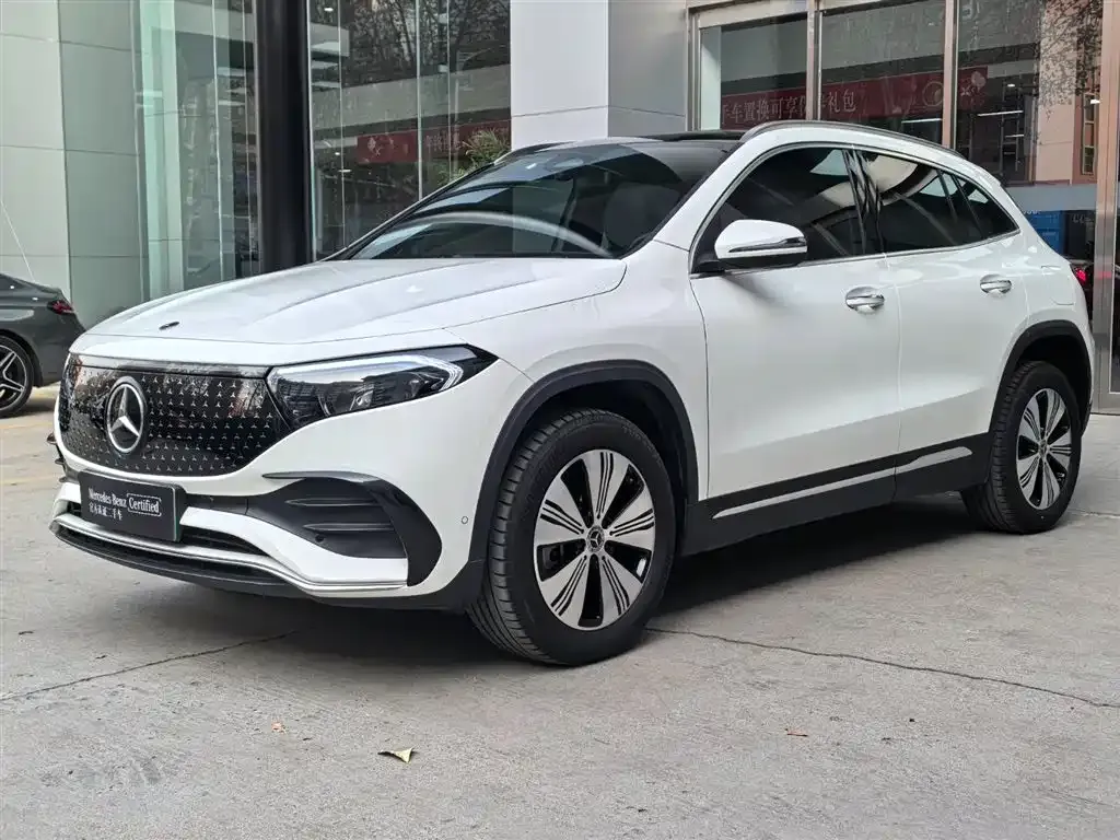 Mercedes-Benz EQA — фото 1