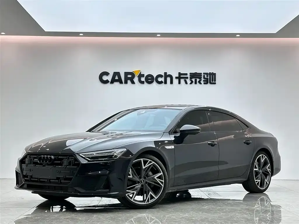 Audi A7L — фото 1