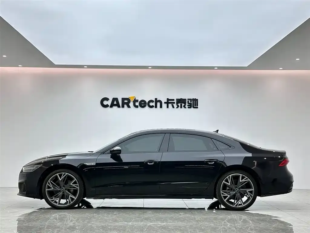 Audi A7L — фото 3