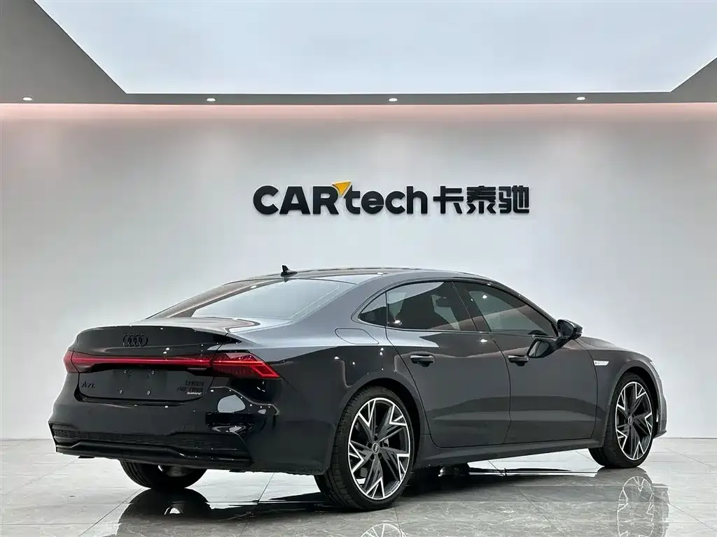 Audi A7L — фото 5