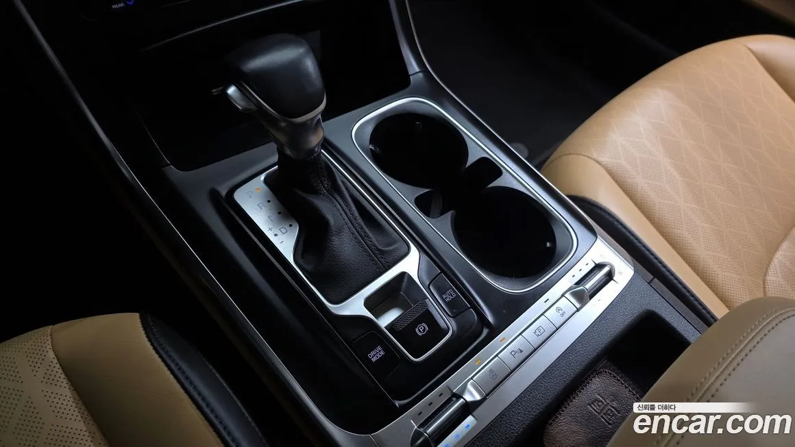 Kia Carnival — фото 10