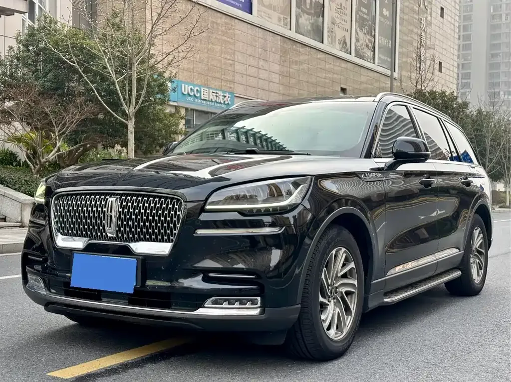 Lincoln Aviator — фото 1