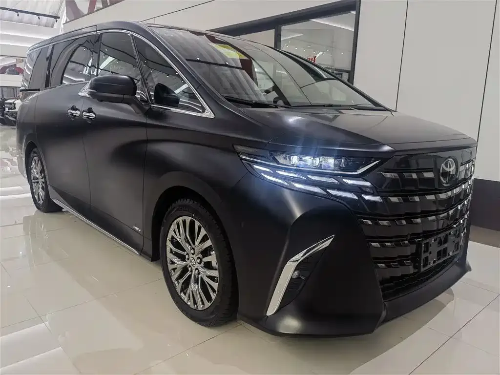 Toyota Alphard — фото 8