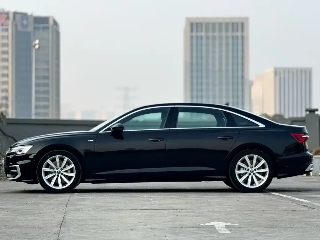 Audi A6L — фото 2