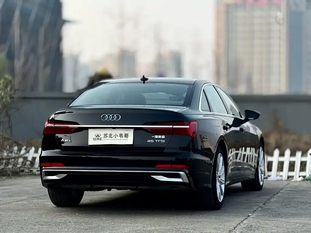 Audi A6L — фото 5